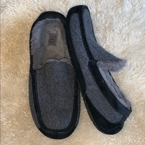 ugg slippers size 14